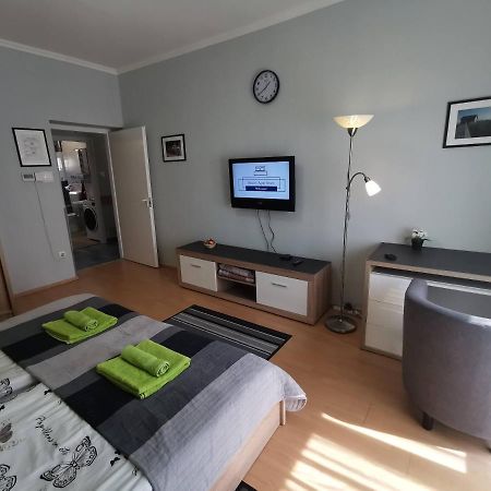 Smart Szallas Apartman มิชโคลซ์ ภายนอก รูปภาพ