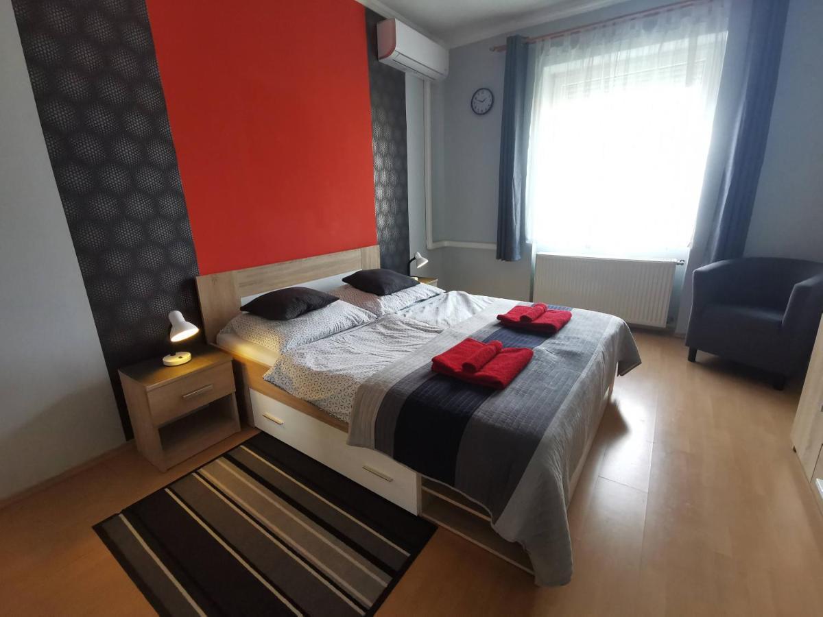 Smart Szallas Apartman มิชโคลซ์ ภายนอก รูปภาพ